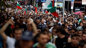 Noi manifestaţii în Bulgaria: Zeci de mii de oameni au protestat în mai multe oraşe