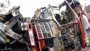 Accident GRAV în nordul Indiei: Şoferul unui autobuz şcolar şi şapte elevi au decedat pe loc