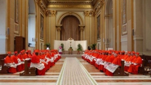 Cardinalii de la Vatican s-au reunit pentru ultima Congregaţie Generală, înainte de alegerea Papei 
