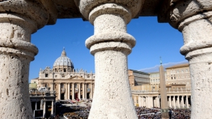 Cetatea Vaticanului este afectată de scandaluri, intrigi şi trădări. Noul Papă va trebui să facă faţă mai multor provocări