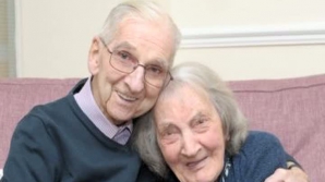 Un cuplu britanic trăieşte o poveste de dragoste asemănătoare cu cea din filmul "The Notebook" (VIDEO)