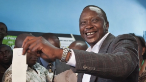 Un vicepremier acuzat de crime împotriva umanităţii a câştigat alegerile prezidenţiale în Kenya