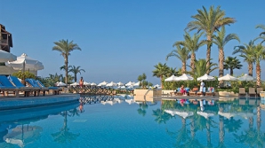 FMI, UE şi Rusia pun umărul pentru salvarea celui de-al cincilea stat european care a cerut ajutor financiar