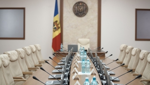 Miniştrii demişi vor primi "paraşute de aur" drept ajutoare. DETALII