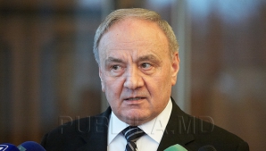 Preşedintele Timofti a primit scrisori de acreditare din partea a cinci ambasadori străini în țara noastră