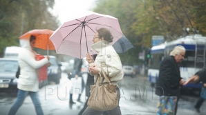 Vreme închisă şi ploi slabe. Ce temperaturi prognozează meteorologii