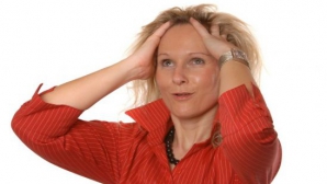 O firmă de haine îşi îmbracă angajaţii în culori diferite, înainte să-i concedieze 