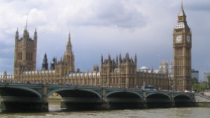 Deputat britanic: Londra trebuie să ia măsuri pentru a nu le permite moldovenilor să ajungă în Regatul Unit