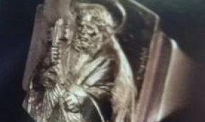 Papa Francisc va purta un inel confecţionat din argint şi placat cu aur