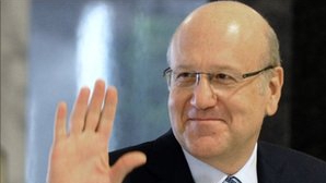 Un exemplu şi pentru Moldova! Premierul Libanului şi-a dat DEMISIA, ca să-i responsabilizeze pe politicieni