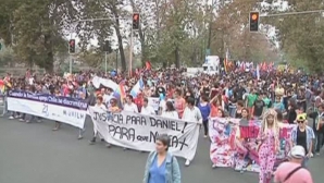 Zeci de mii de oameni au mărşăluit în Santiago pentru susţinerea drepturilor homosexualilor 