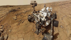 Robotul Curiosity, în misiune pe Marte, pus în aşteptare din motiv de pană  