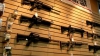 Barack Obama le cere cetăţenilor să îi susţină intenţia care prevede interzicerea vânzării armelor de asalt VIDEO