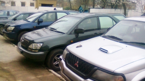 Surpriză la vamă. 11 maşini cu acte contrafăcute, descoperite la frontieră