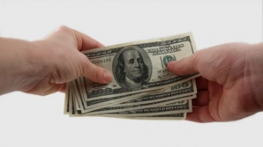 TOPUL migranţilor care au transferat din Rusia miliarde de dolari în 2012. Câţi bani au trimis acasă moldovenii