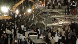 O clădire s-a prăbuşit în India: Cel puţin 38 de oameni au murit, iar alţi 50 au fost răniţi