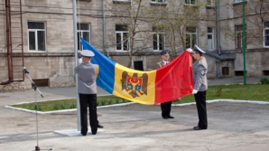 Şeful SIS, de Ziua Drapelului de Stat: Să-l ocrotim, să-l onorăm şi să fim demni de el GALERIE FOTO