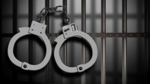 Părinţii care îşi abandonează copiii ar putea fi trimişi după gratii