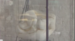 NO COMMENT! Spuma care la încălzire se transformă în mobilierul dorit