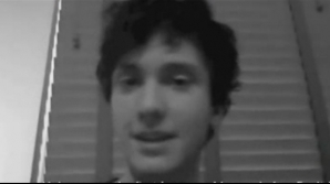 Tânăr poliglot: Un băiat de 17 ani vorbeşte 20 de limbi străine