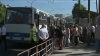 Aglomeraţie în transportul public. Oamenii s-au grăbit să ajungă la cimitirele din Capitală