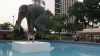 O sculptură în mărime naturală a unui elefant a fost dezvelită în Hong Kong 