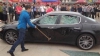 Un bolid italian, în valoare de 350.000 de euro, distrus cu ciocane (VIDEO)