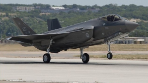 Revista presei internaţionale: Coreea de Sud va cumpăra 20 de avioane de patrulare pentru a monitoriza Phenianul