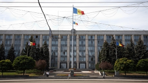 Cei patru miniştri noi din Guvern au fost prezentaţi colectivelor. Ce le-a spus Leancă FOTO