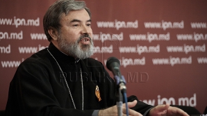 (VIDEO) Gay-ii şi lesbienele organizează un marş în Capitală. Cum a reacţionat episcopul de Bălţi şi Făleşti, Marchel