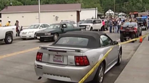 O maşină a lovit un grup de oameni, în timpul unei parade desfăşurate în SUA