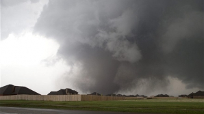 (VIDEO) Tornadele au făcut din nou ravagii în SUA