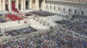 Aproximativ 200.000 de credincioşi din întreaga lume au asistat la mesa de Rusalii, de la Vatican