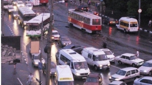 Accident în lanţ: 37 de maşini s-au ciocnit într-o intersecţie