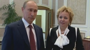 (VIDEO) Preşedintele Rusiei, Vladimir Putin, a anunţat că DIVORŢEAZĂ de soţia sa