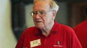 Privilegiul de a lua masa cu Warren Buffet a fost vândut la licitaţie cu peste un milion de dolari 