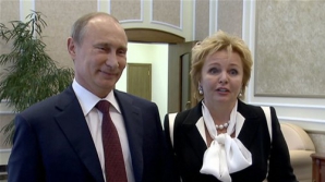 Ieri da, astăzi ba: "Vladimir Putin încă NU A DIVORŢAT oficial de soţia sa"