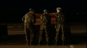 Întreaga Românie a ţinut astăzi trei minute de reculegere în memoria victimelor accidentului din Muntenegru 