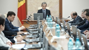 Recomandare pentru Guvernul Leancă: Dacă nu aveţi idei, uitaţi-vă la vecini cum fac