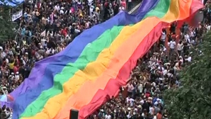 Cea mai mare paradă gay din lume: Aproape 3,5 milioane de oameni au ieşit în stradă VIDEO