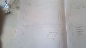 (FOTO) Au apărut, pe Internet, testele la matematică şi rezolvarea lor. Un elev şi-a fotografiat, din greşeală, şi BULETINUL