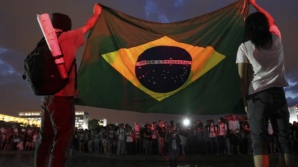 Confruntări între manifestanţii şi poliţiştii din Brazilia: Peste 80 de persoane au fost arestate