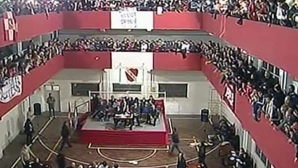 Răzbunare cu scaune: Fanii clubului Independiente l-au agresat pe preşedintele Javier Cantero 