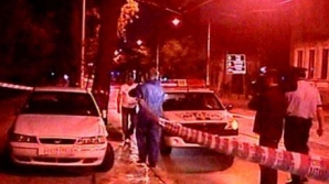 Şoferiţă dezlănţuită: A lovit un poliţist, apoi a gonit pe contrasens, fără lumini 