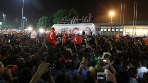 Violenţele continuă în Turcia, în pofida apelului premierului de a pune capăt protestelor 
