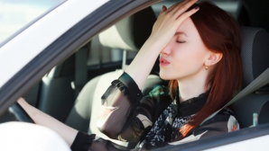 O şoferiţă a făcut DEZASTRU într-o parcare (VIDEO)