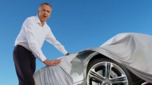 Audi are un model nou de prezentat! Ştii ce se ascunde sub această prelată? (VIDEO)