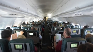 Cinci lucruri pe care trebuie să le faci pentru a supravieţui unui accident aviatic