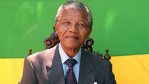 Medicii recomandă DECONECTAREA lui Nelson Mandela de la aparatele care îl menţin în viaţă