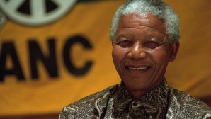 Primul preşedinte sud-african ales prin vot universal împlineşte astăzi 95 de ani